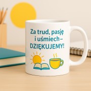 Kubek na biurku – prezent dla nauczyciela od klasy