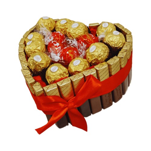Torcik Serce MFL-S na białym tle – Merci, Ferrero Rocher i Lindor z czerwoną kokardą