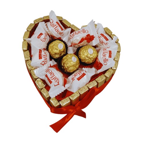 Torcik w kształcie serca z Raffaello i Ferrero Rocher – widok z góry