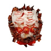 Mini tort KRL widziany z góry – 4 Raffaello i 3 praliny Lindor