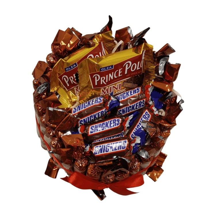 Mini tort KSP widziany z góry – mini batony Snickers i wafelki Prince Polo