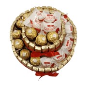 Tort MRF widziany z góry – Ferrero Rocher i Raffaello na dwóch poziomach