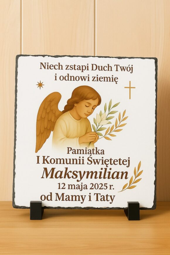 alt="Granitowy prezent na Komunię Świętą od rodziców – anioł i dedykacja"