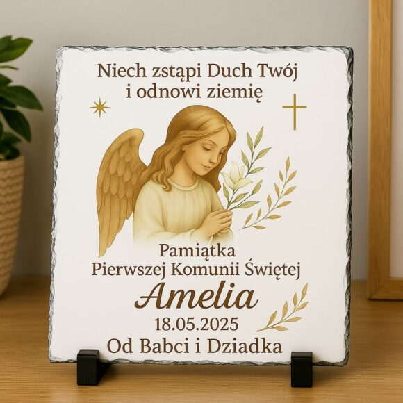 alt="Personalizowana pamiątka komunijna dla dziewczynki – prezent na Pierwszą Komunię Świętą"