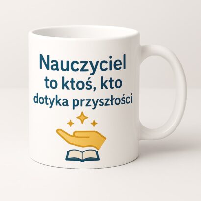 Kubek z napisem „Za trud, pasję i uśmiech – dziękujemy!” w otoczeniu grafiki kawy, książki i słońca – ciepły prezent dla nauczyciela.